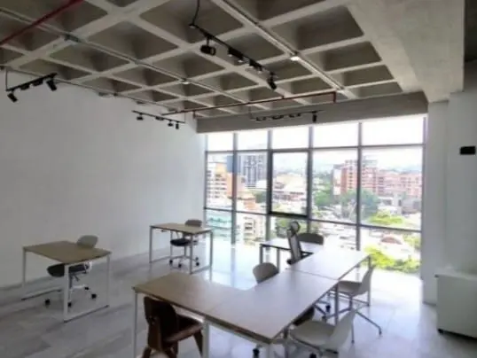 Oficina en Las Mercedes, Caracas - 1