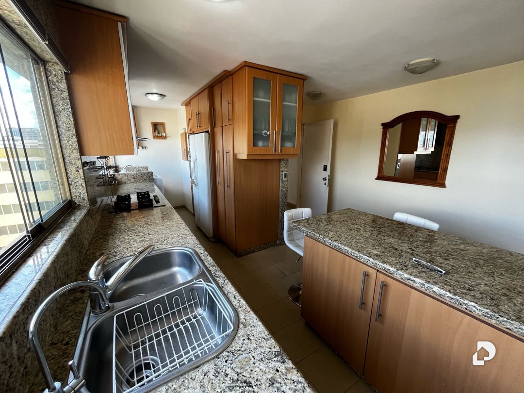 Apartamento en Los Palos Grandes, Caracas – 7