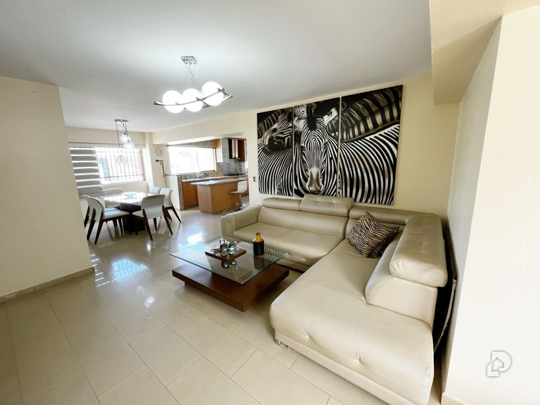 Apartamento en Los Palos Grandes, Caracas – 14