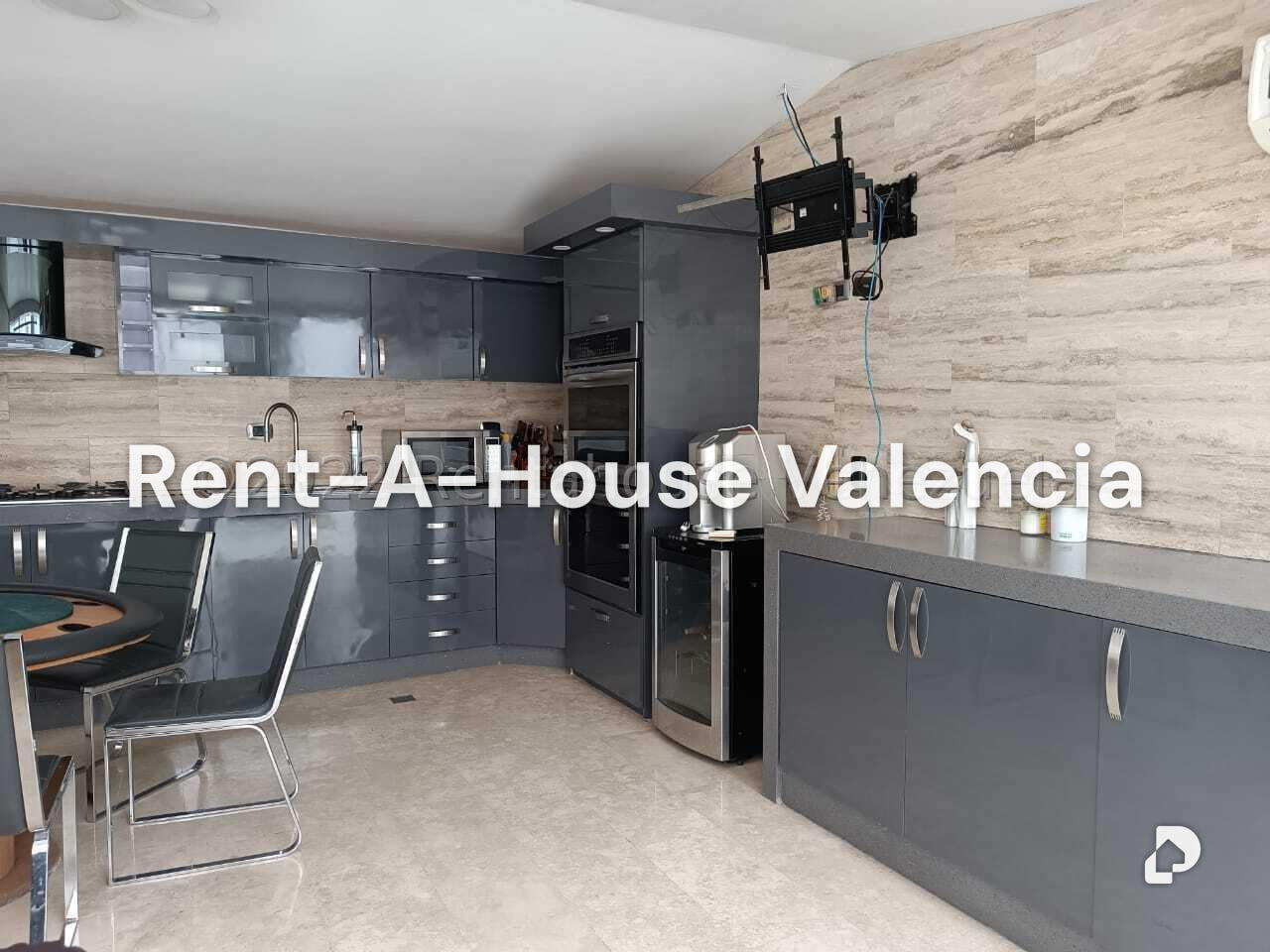 Casa en Altos de Guataparo, Valencia – 26