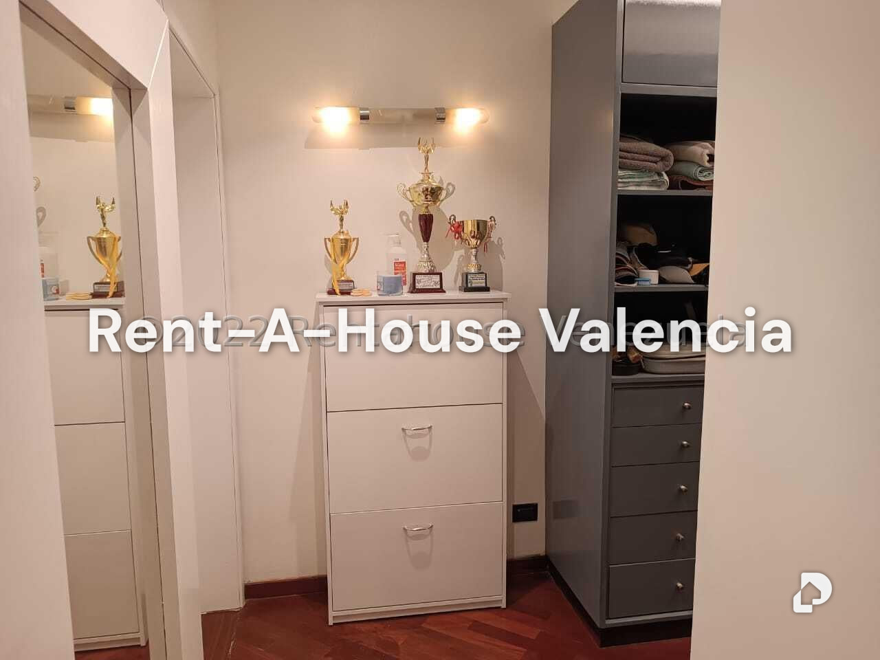 Casa en Altos de Guataparo, Valencia – 35