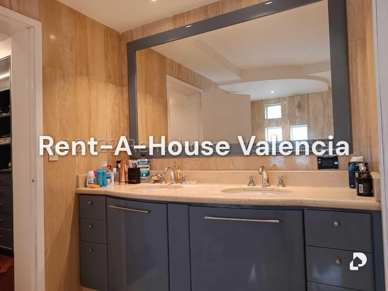 Casa en Altos de Guataparo, Valencia – 38
