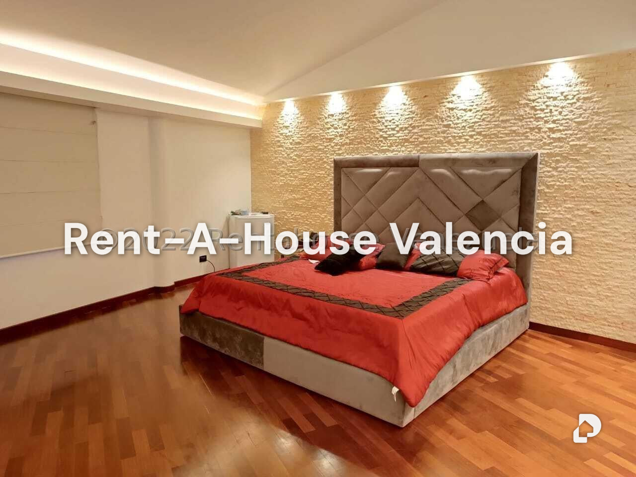 Casa en Altos de Guataparo, Valencia – 33