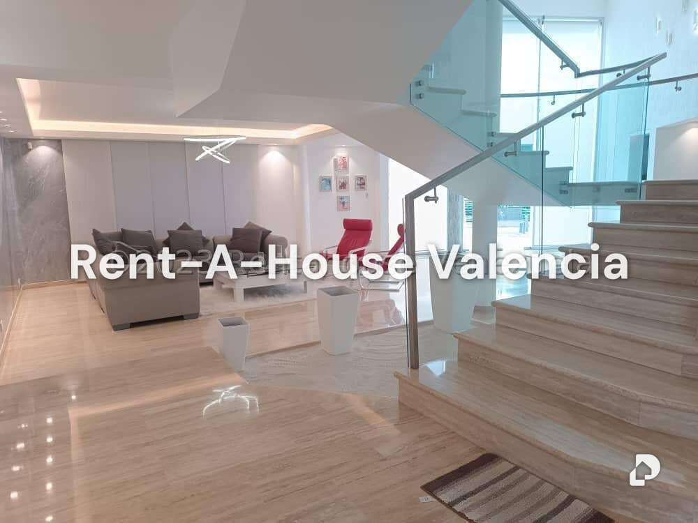 Casa en Altos de Guataparo, Valencia – 4
