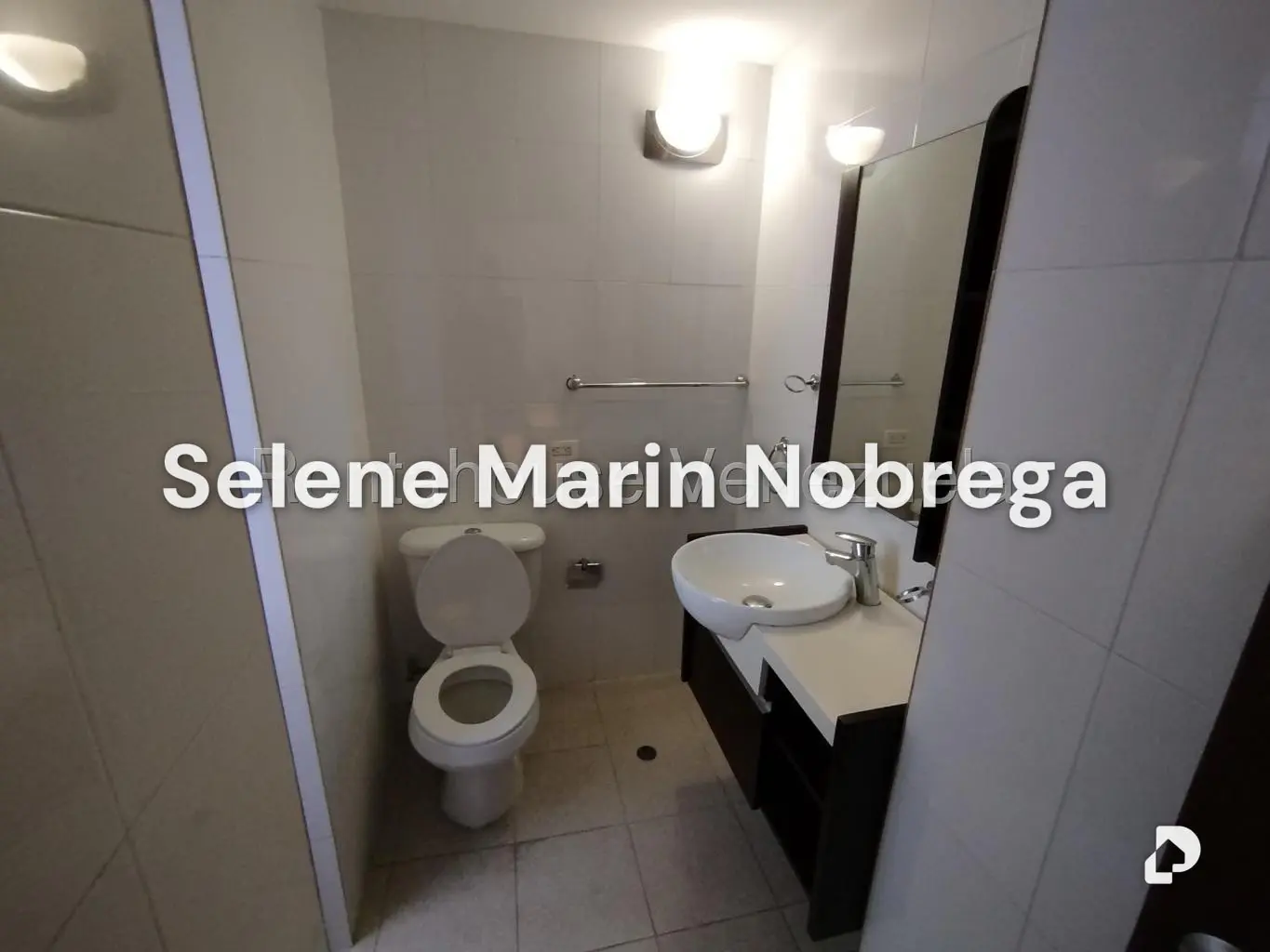 Office in El Rosal, Caracas – 21
