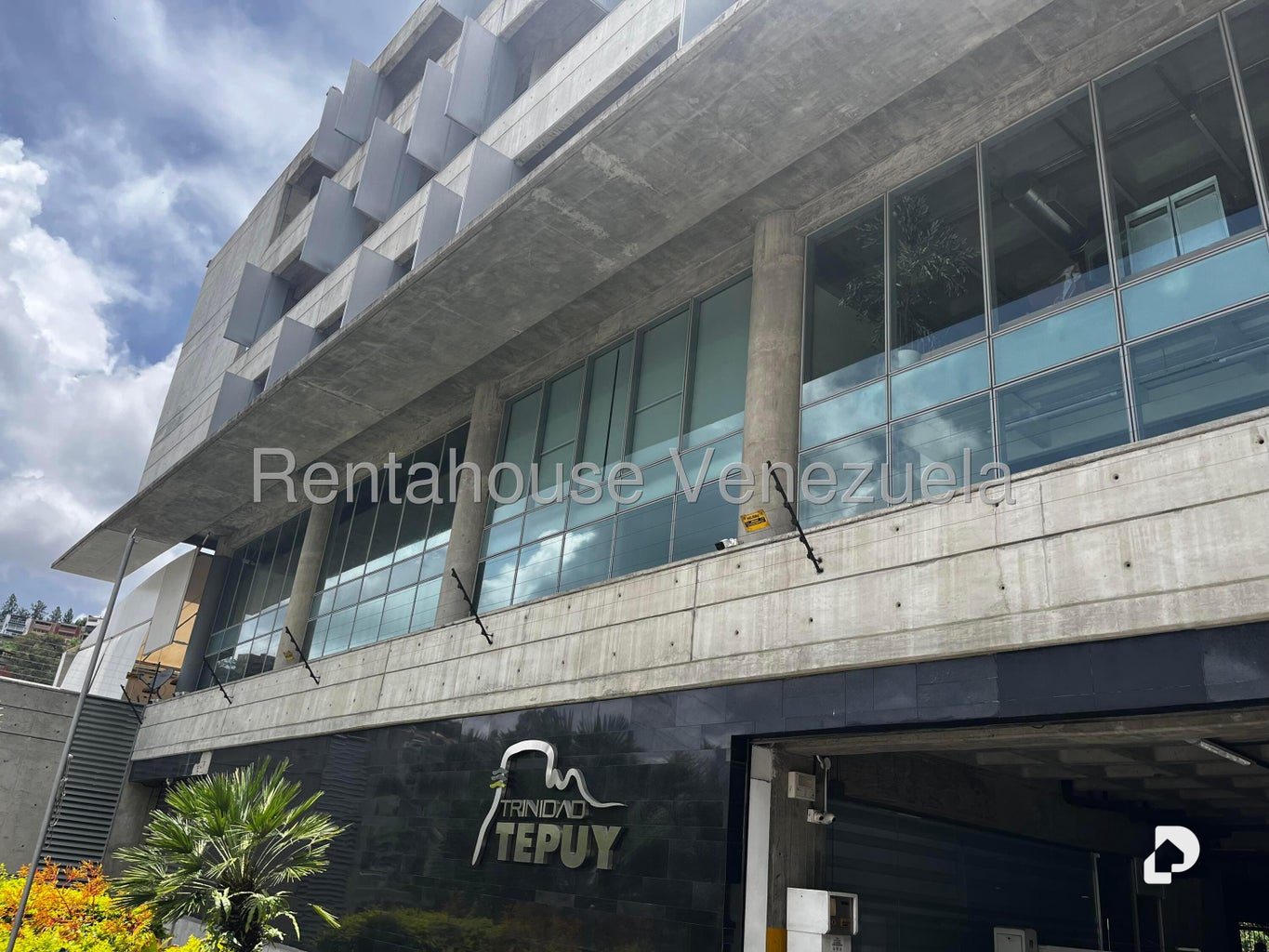 Oficina en La Trinidad, Caracas – 1