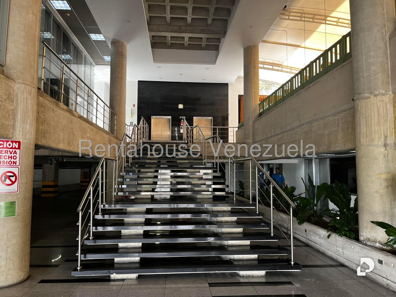 Oficina en La Trinidad, Caracas – 2