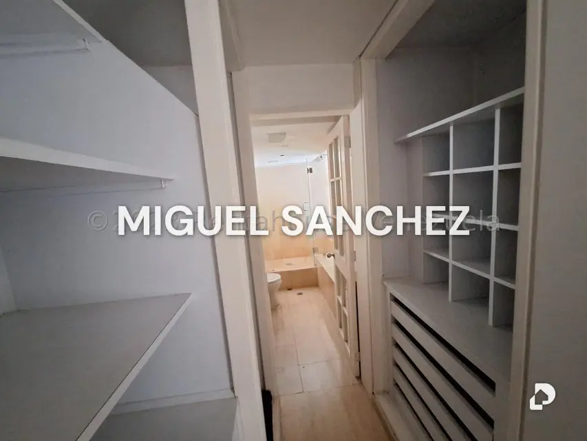 Apartamento en Los Naranjos, Caracas – 14