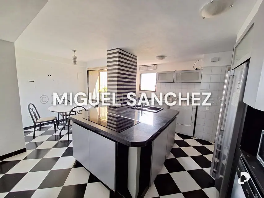 Apartamento en Los Naranjos, Caracas – 10