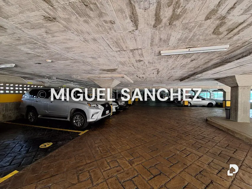 Apartamento en Los Naranjos, Caracas – 28