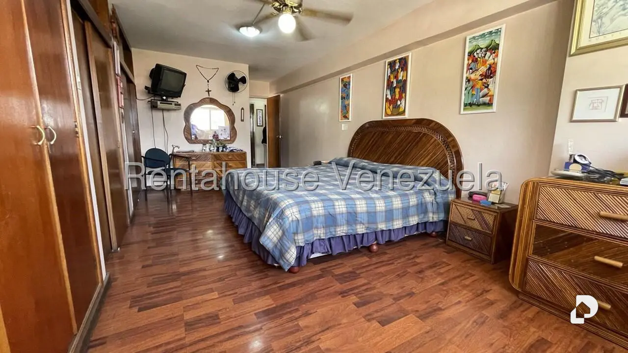 Apartamento en Los Chaguaramos, Caracas – 15