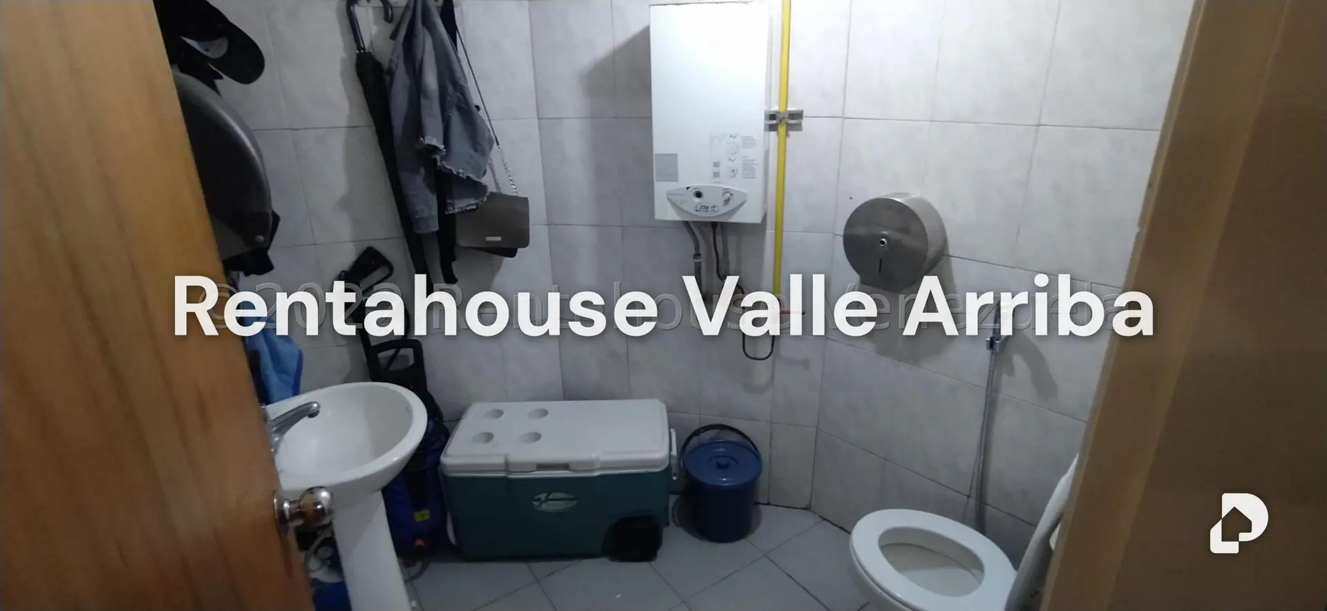 Local comercial en Los Chaguaramos, Caracas – 26
