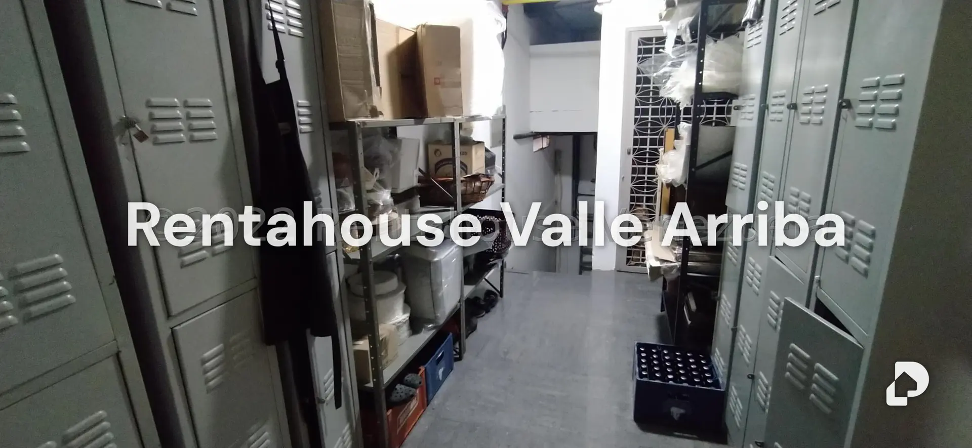Local comercial en Los Chaguaramos, Caracas – 27