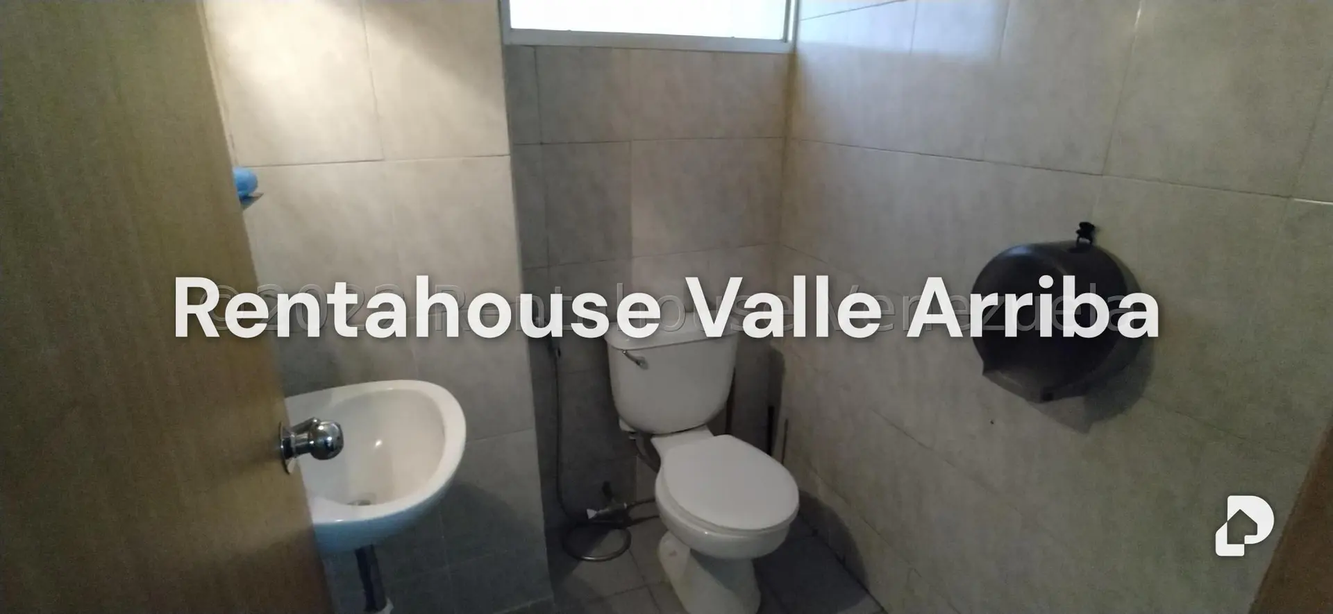 Local comercial en Los Chaguaramos, Caracas – 25