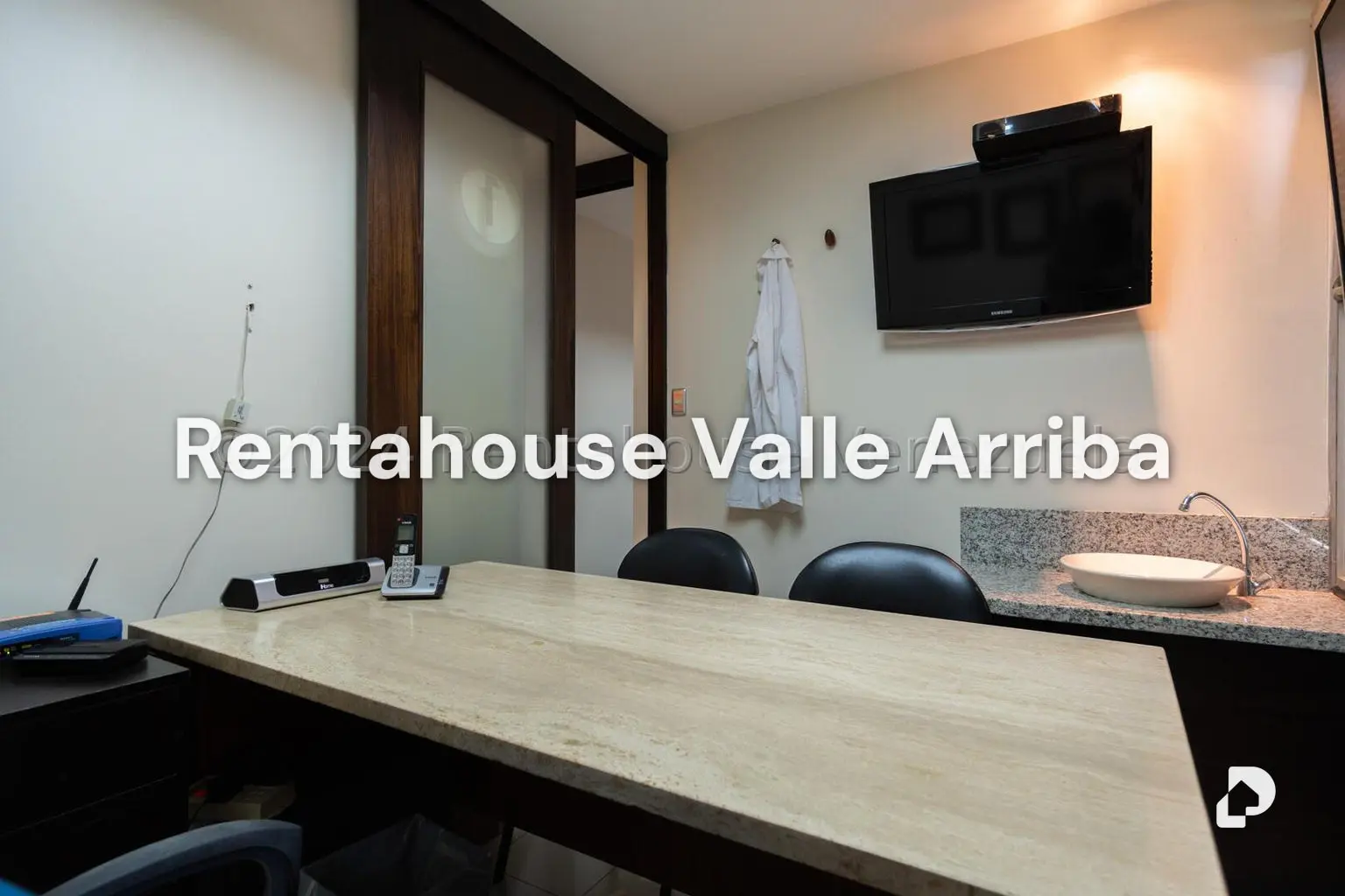 Local comercial en Santa Paula, Caracas – 24