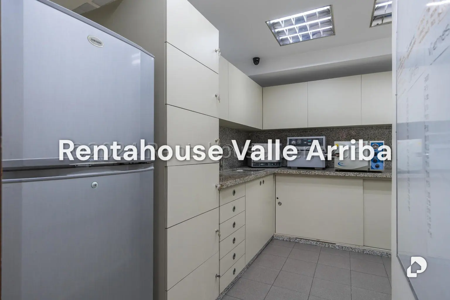 Local comercial en Santa Paula, Caracas – 19
