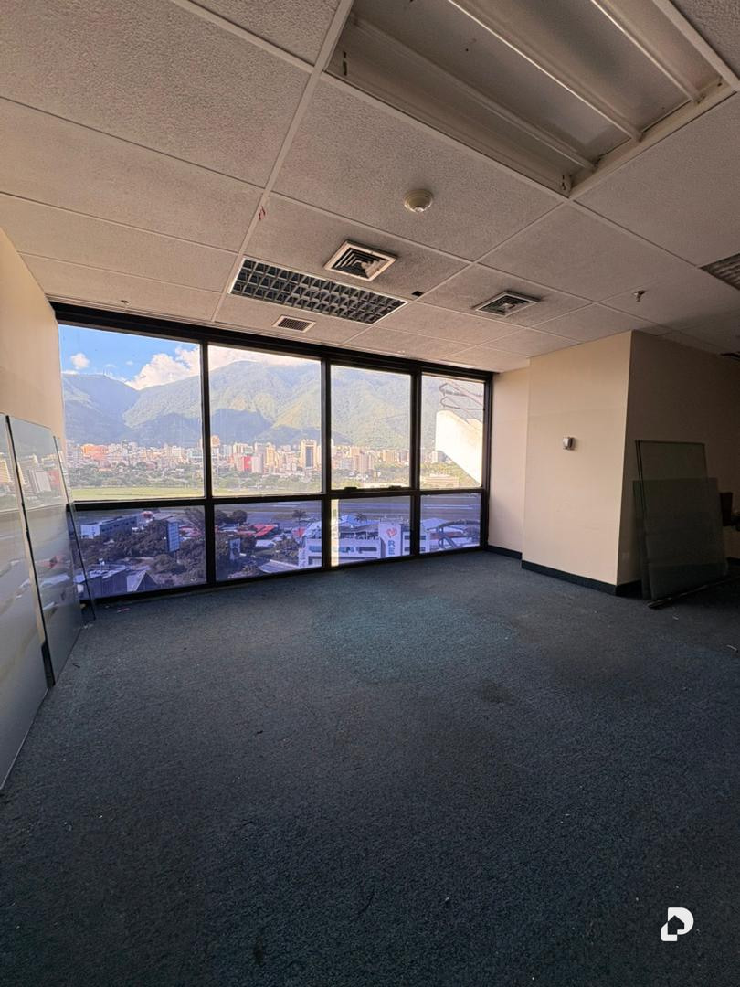 Oficina en Chuao, Caracas – 13