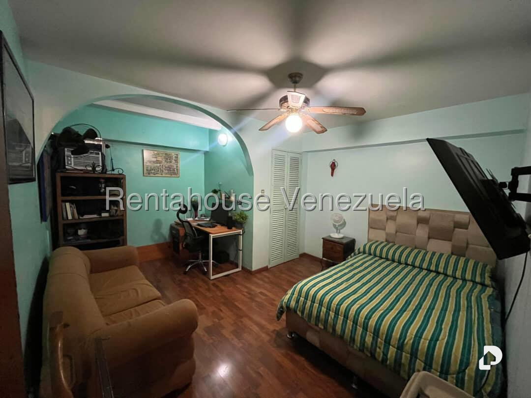 Apartamento en Los Chaguaramos, Caracas – 19