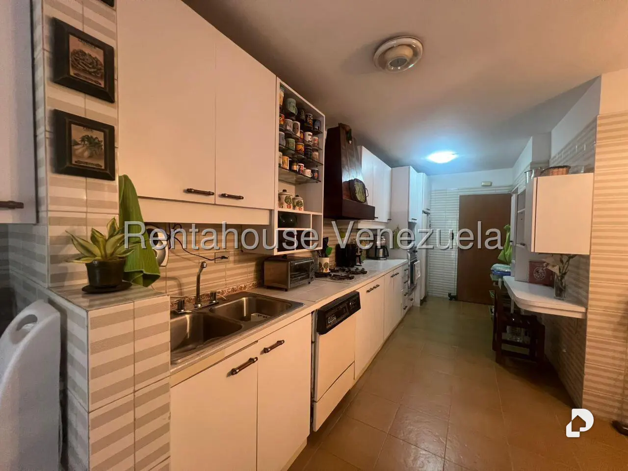 Apartamento en Los Samanes, Caracas – 11