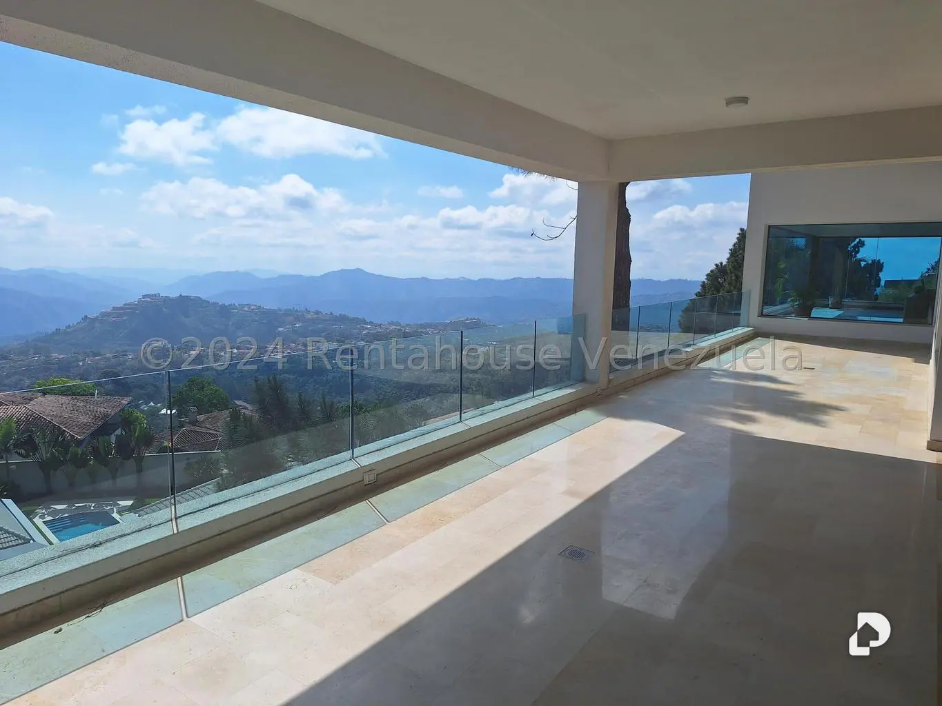Casa en Alto Hatillo, Caracas – 22