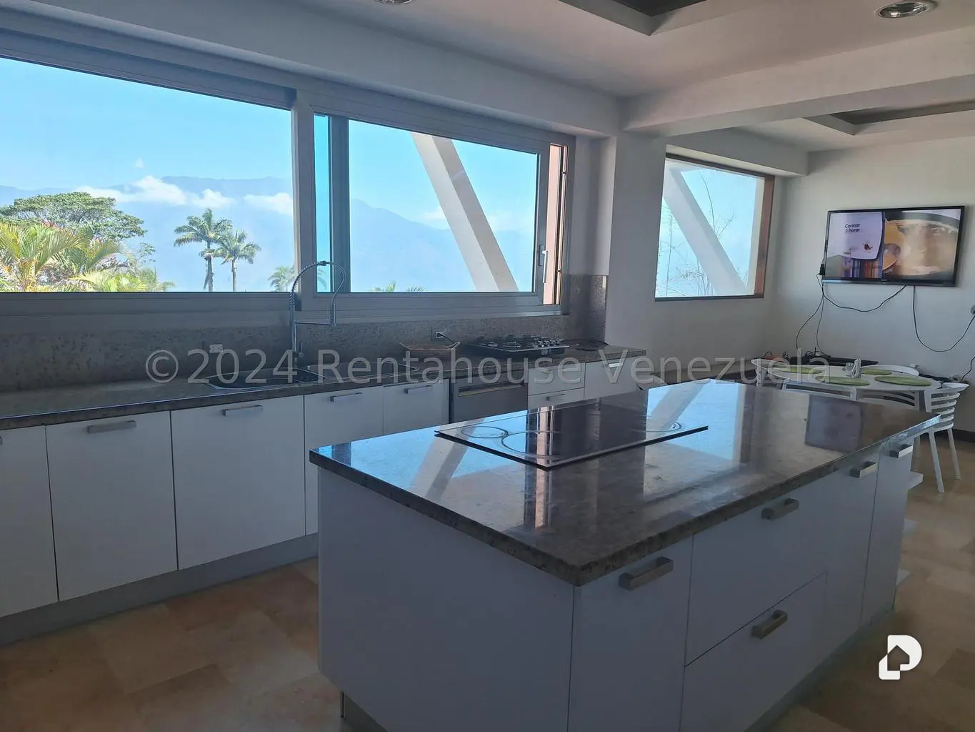Casa en Alto Hatillo, Caracas – 19