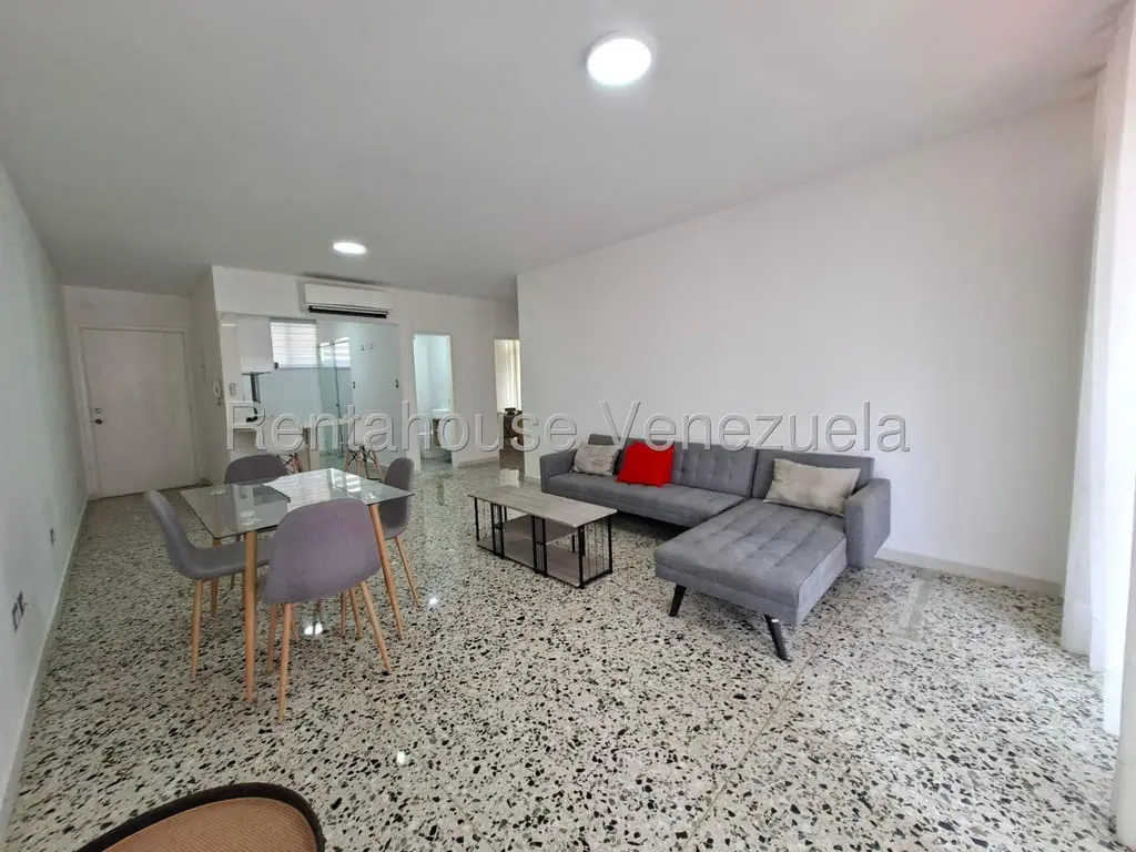 Apartment in Los Palos Grandes, Caracas - 1