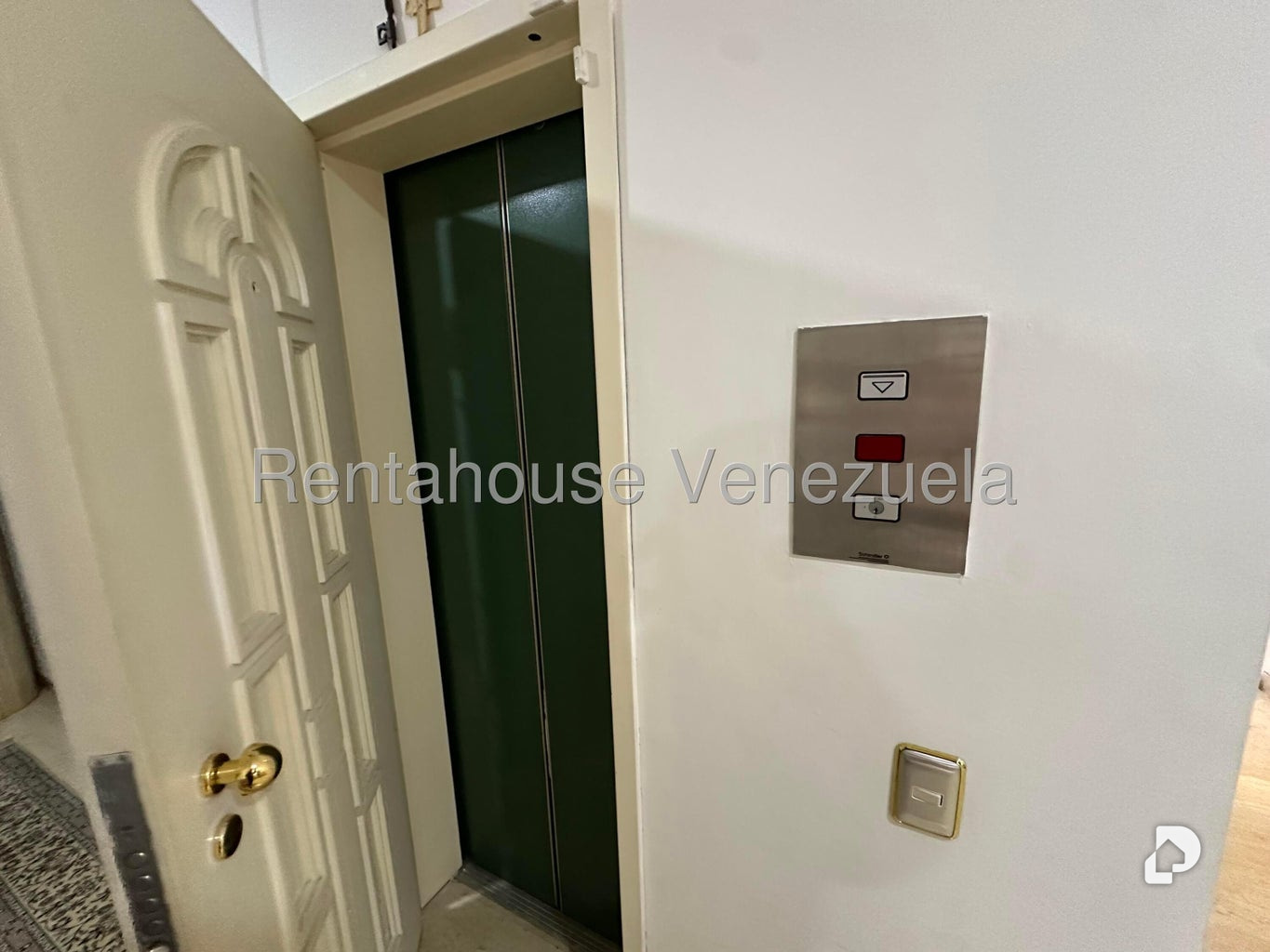Apartamento en Colinas de Valle Arriba, Caracas – 4