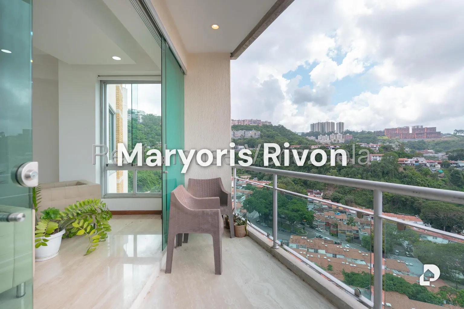 Apartamento en Las Mesetas de Santa Rosa de Lima, Caracas – 5