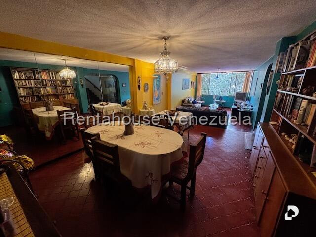 Casa en El Marqués, Caracas – 27