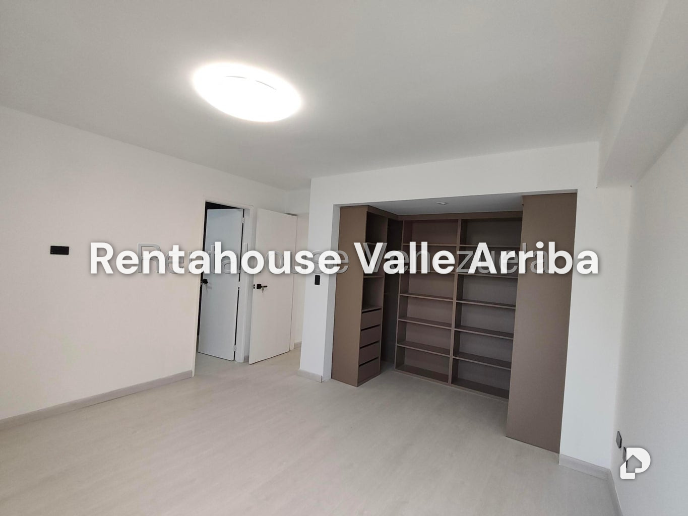 Apartamento en Santa Fe Sur, Caracas – 11