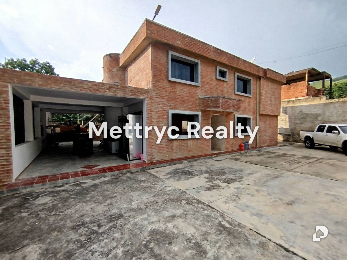 Casa en Colinas de Guataparo, Valencia – 30