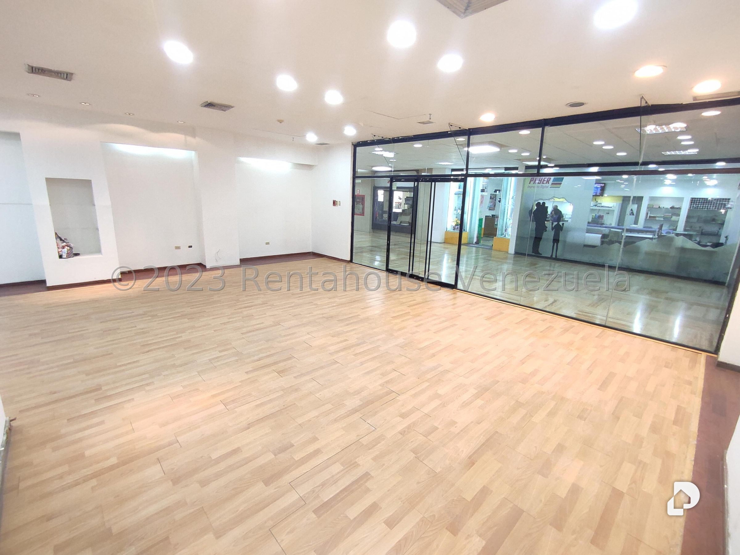 Local comercial en Prados del Este, Caracas – 4