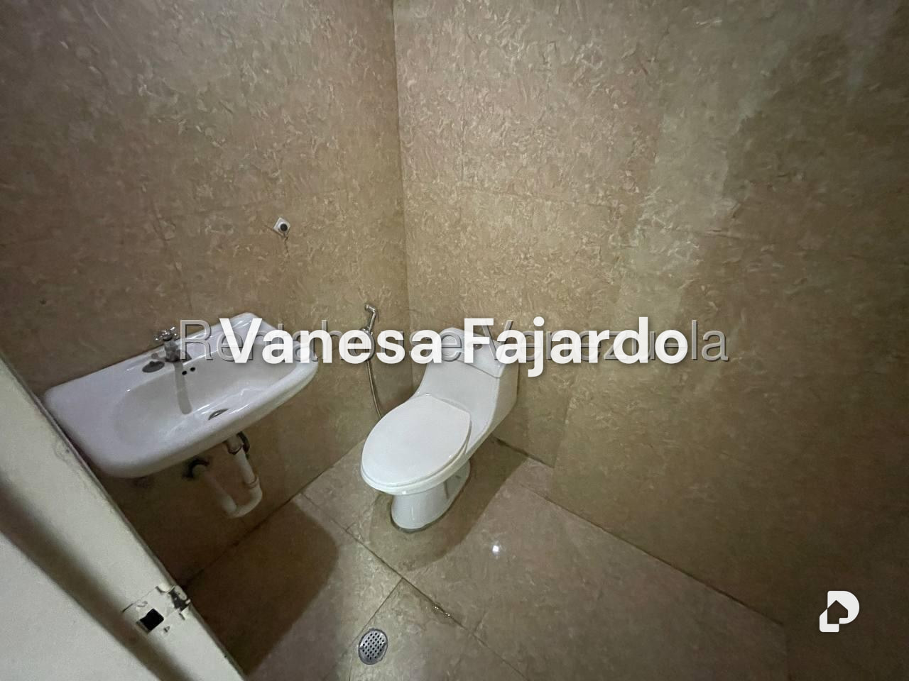 Oficina en El Rosal, Caracas – 8