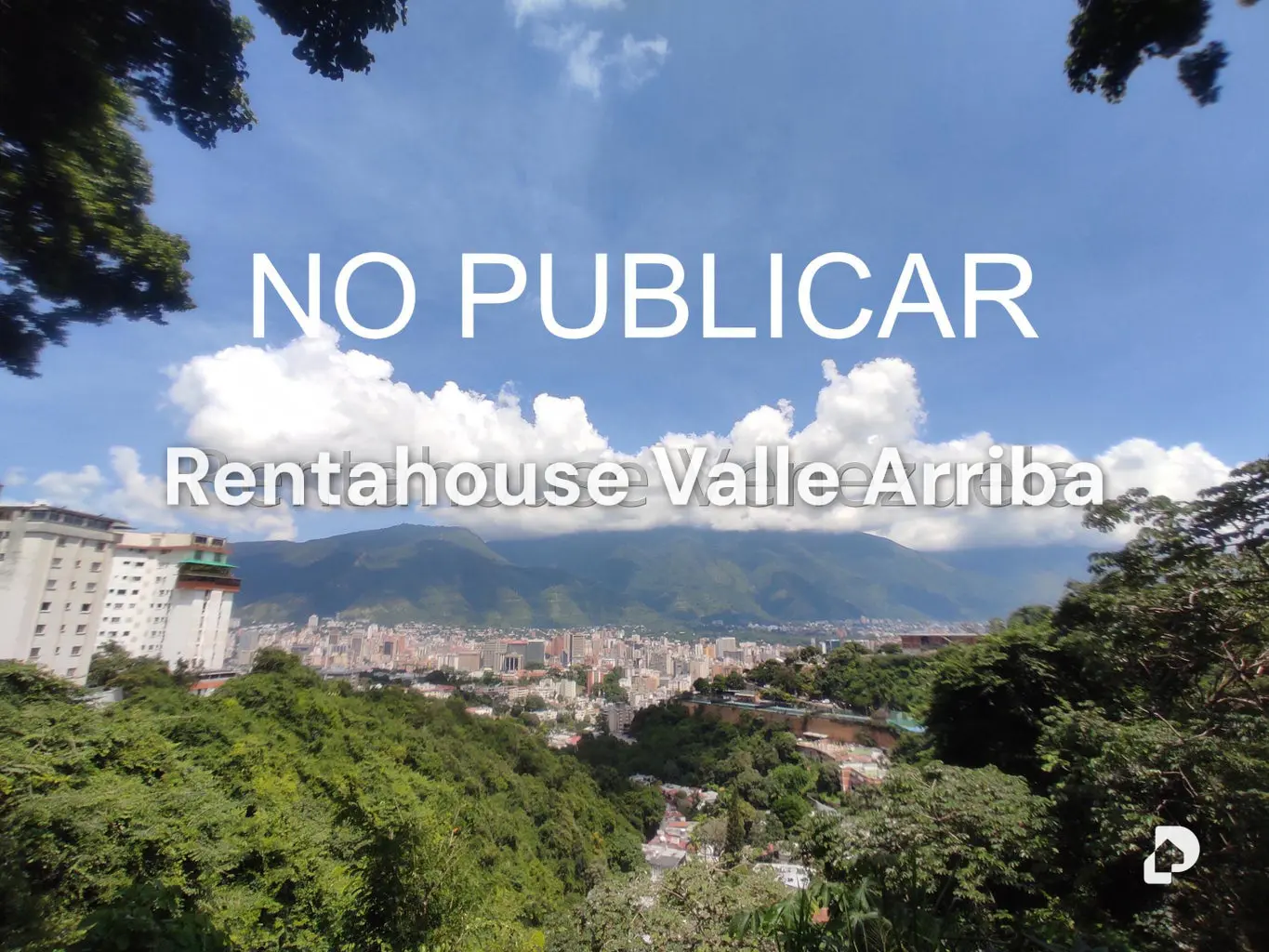 Terreno en Colinas de Bello Monte, Caracas – 18