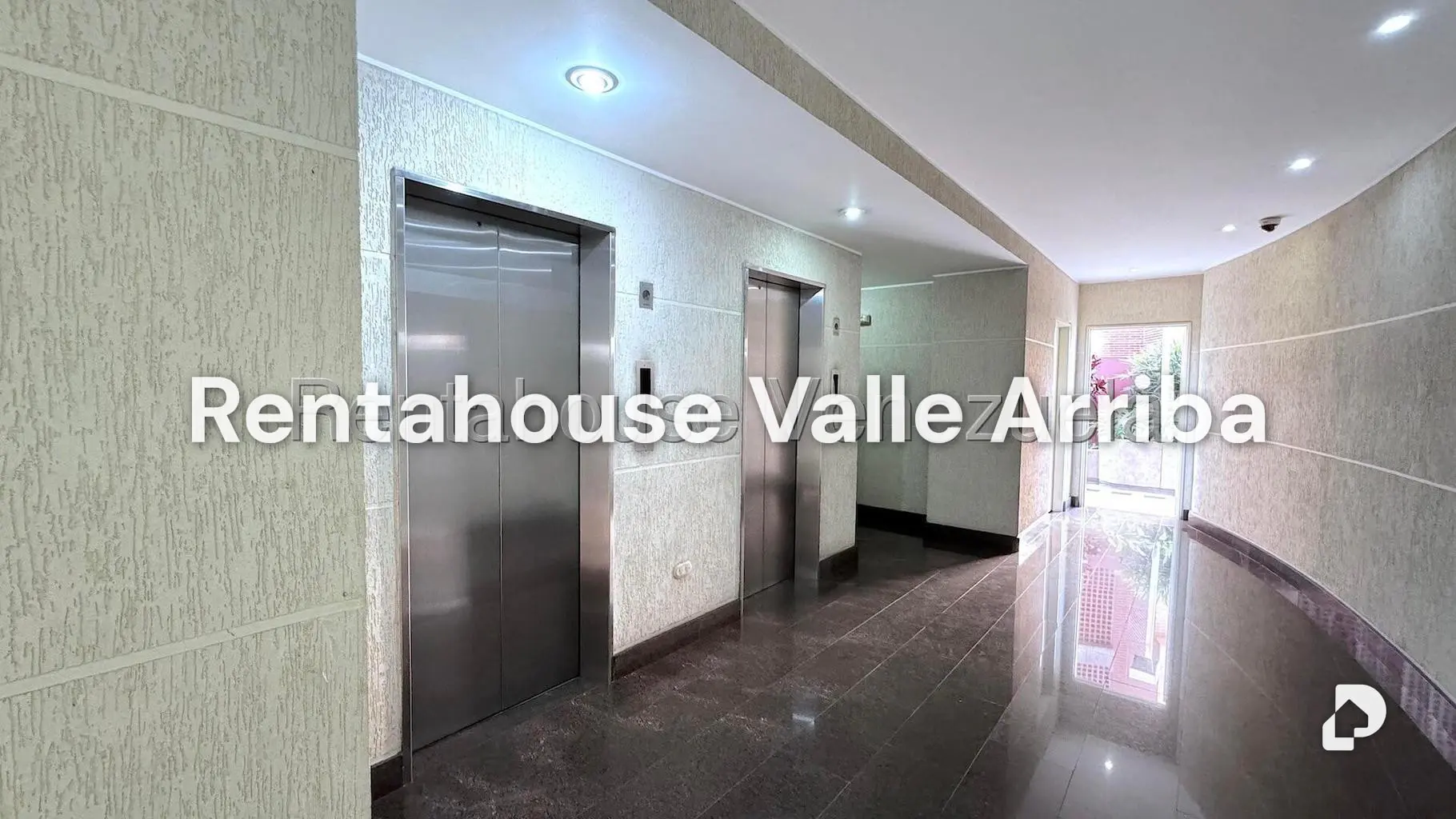 Apartamento en El Rosal, Caracas – 18