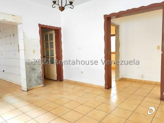 Casa en Los Palos Grandes, Caracas – 8