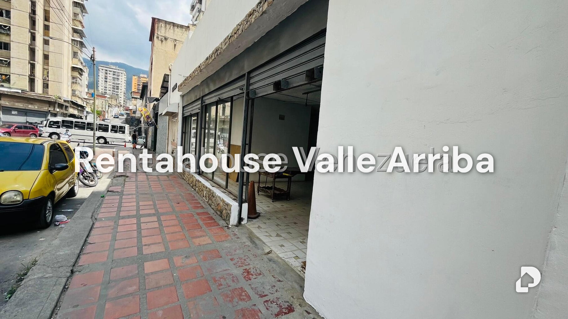 Local comercial en Parroquia La Candelaria, Caracas – 11