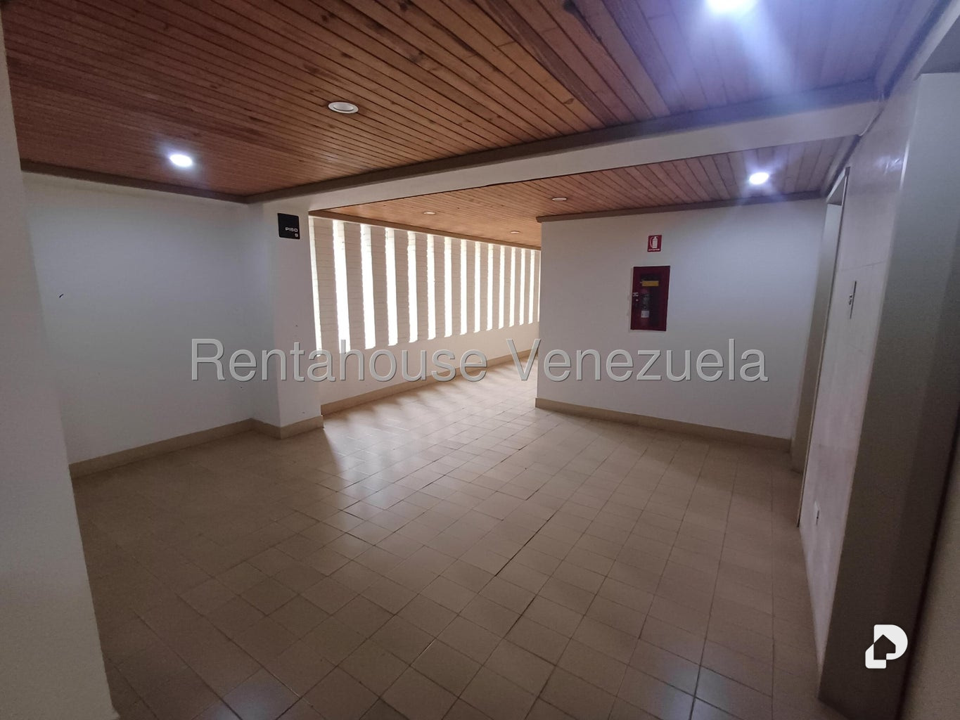 Apartamento en Campo Alegre, Caracas – 11