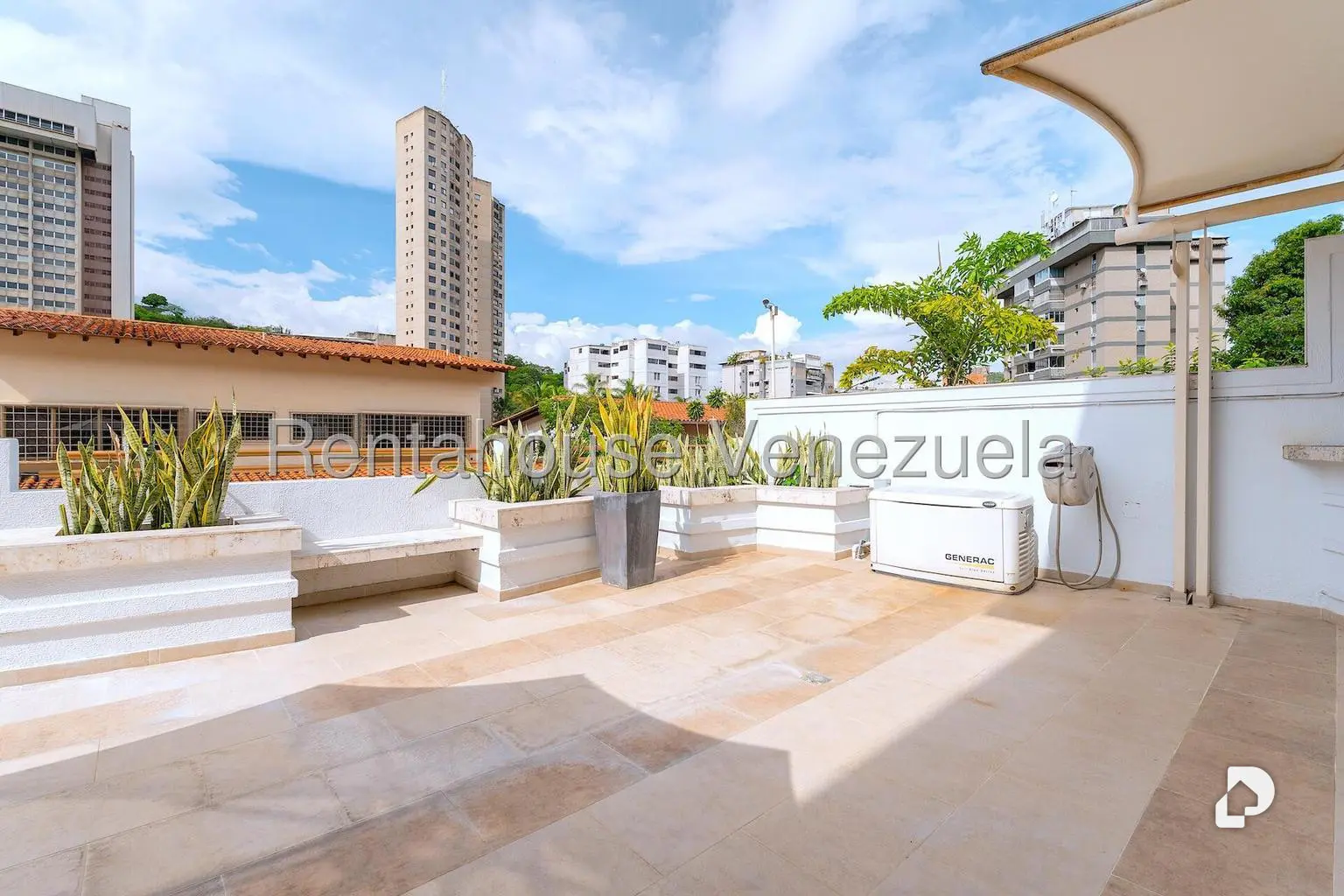 Casa en Santa Fe Norte, Caracas – 15