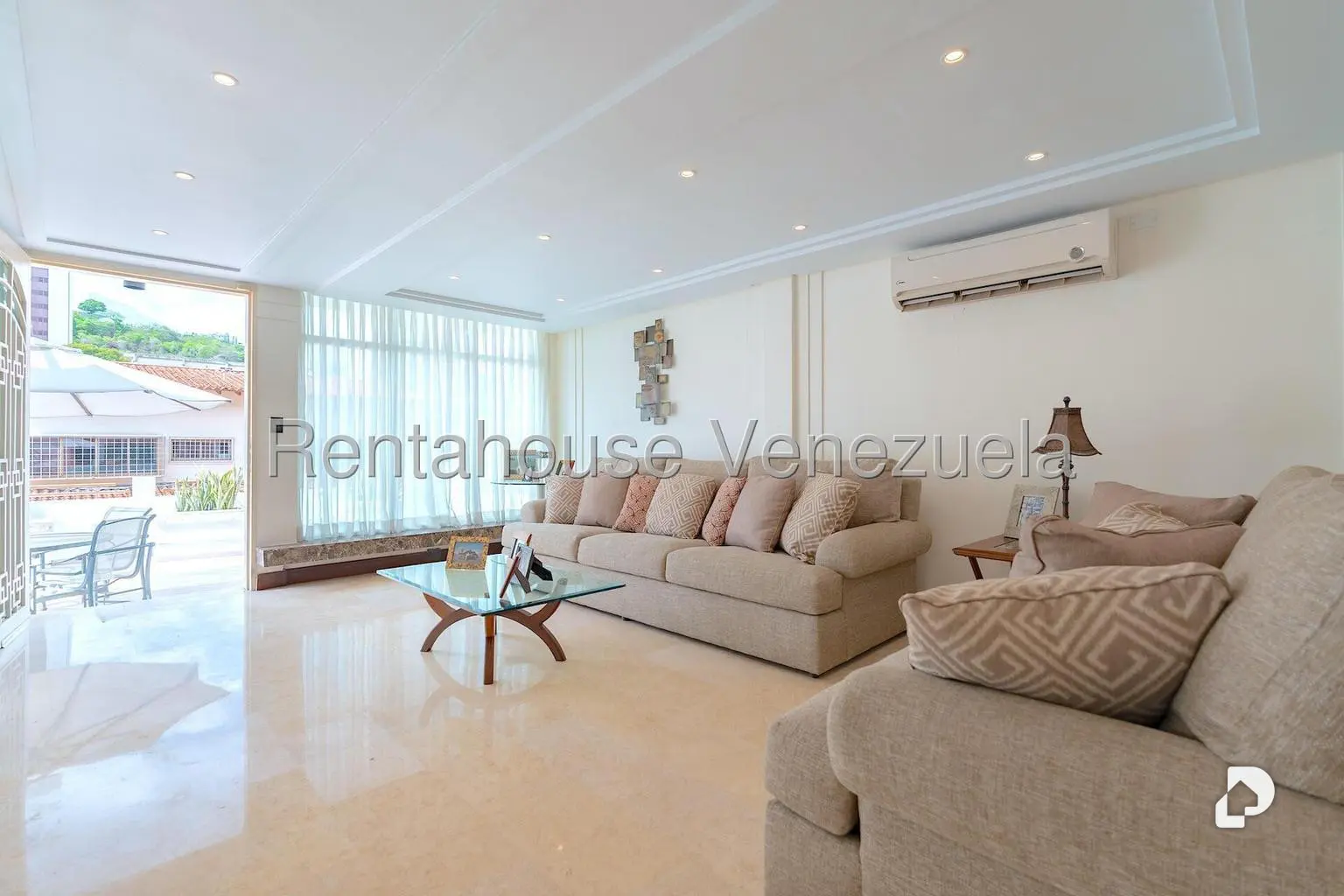Casa en Santa Fe Norte, Caracas – 11