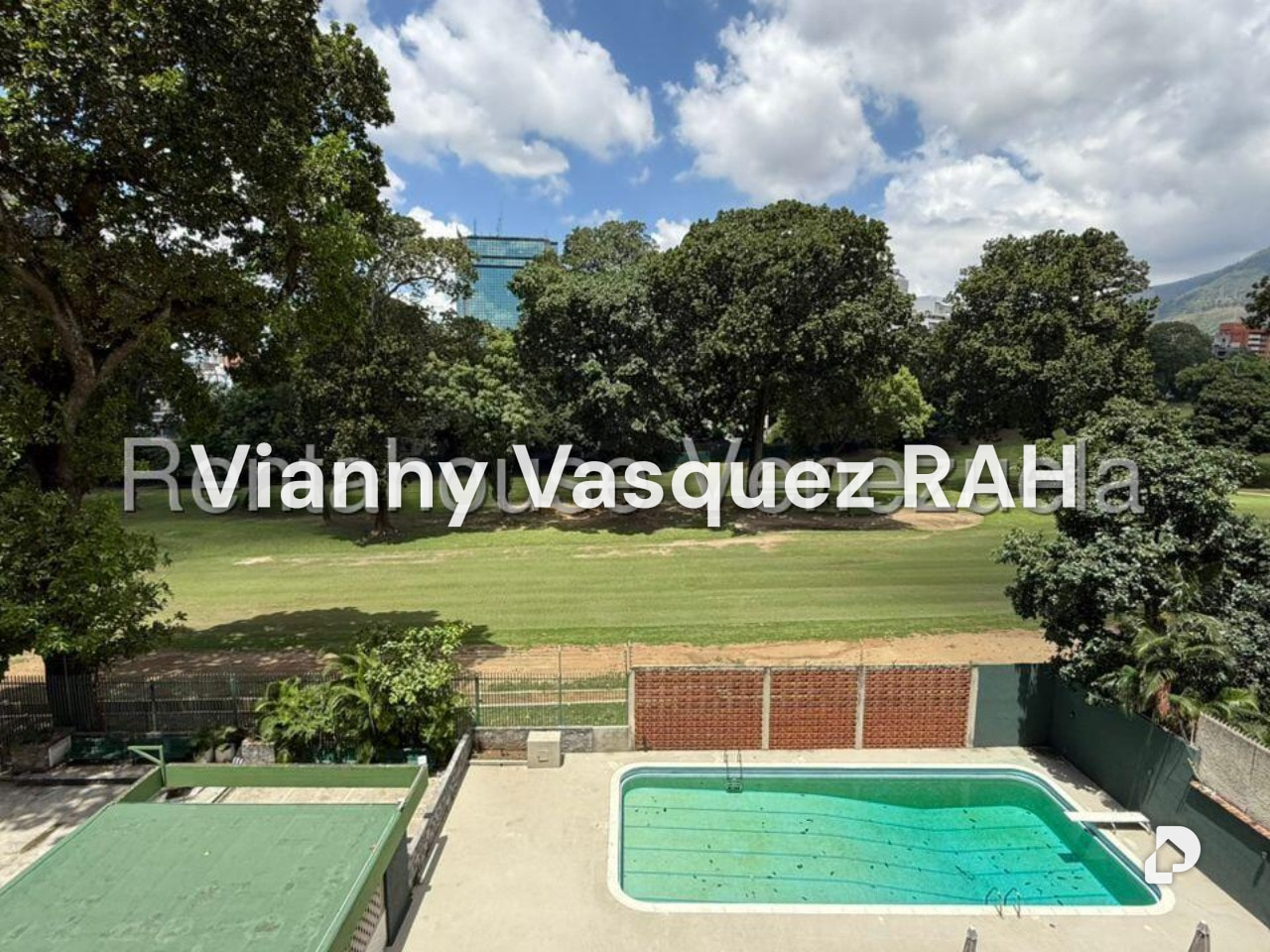 Apartamento en Campo Alegre, Caracas – 13