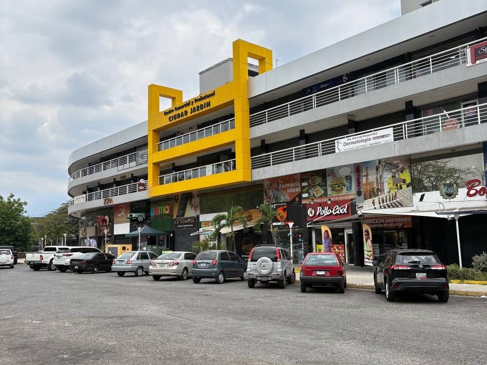 Local comercial en Maracay - 1