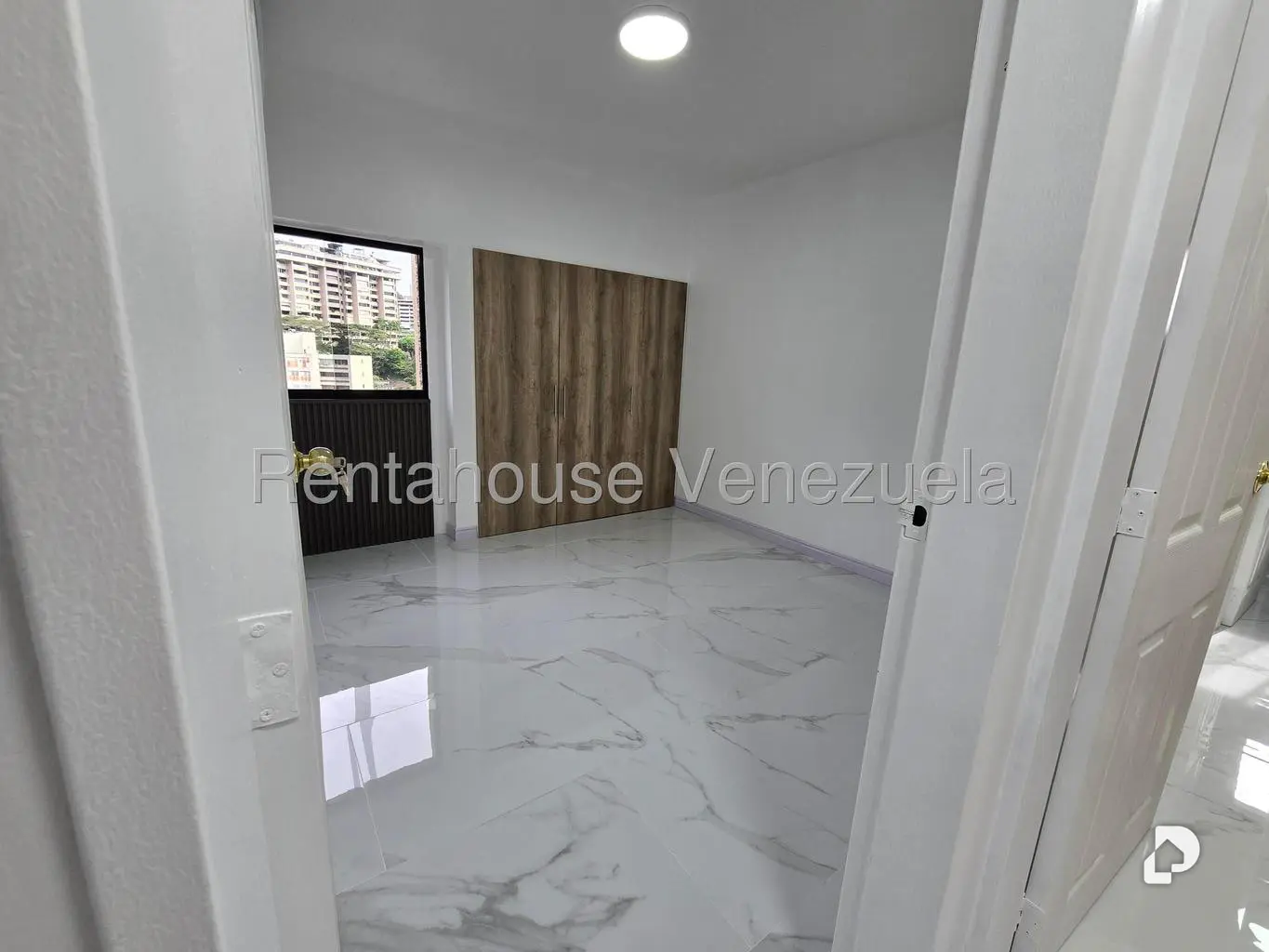 Apartamento en Santa Rosa de Lima, Caracas – 27