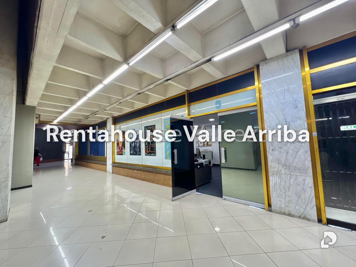 Local comercial en Parroquia Santa Rosalía, Caracas – 2