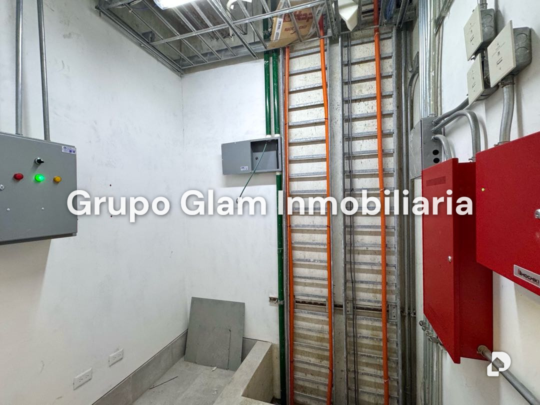 Oficina en Campo Alegre, Caracas – 19