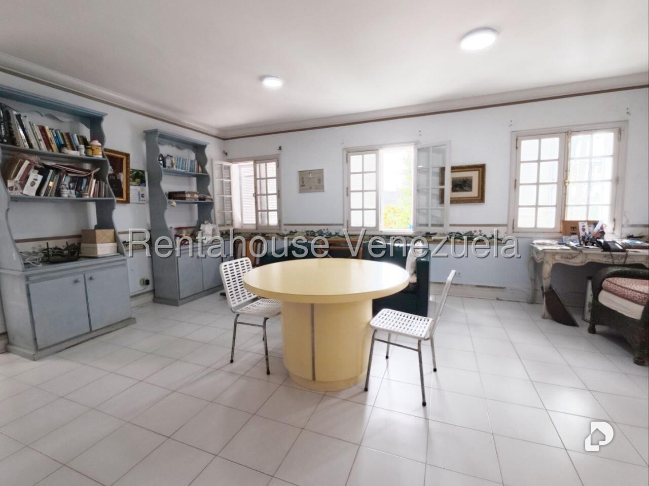 House in La Lagunita Country Club, Caracas – 28