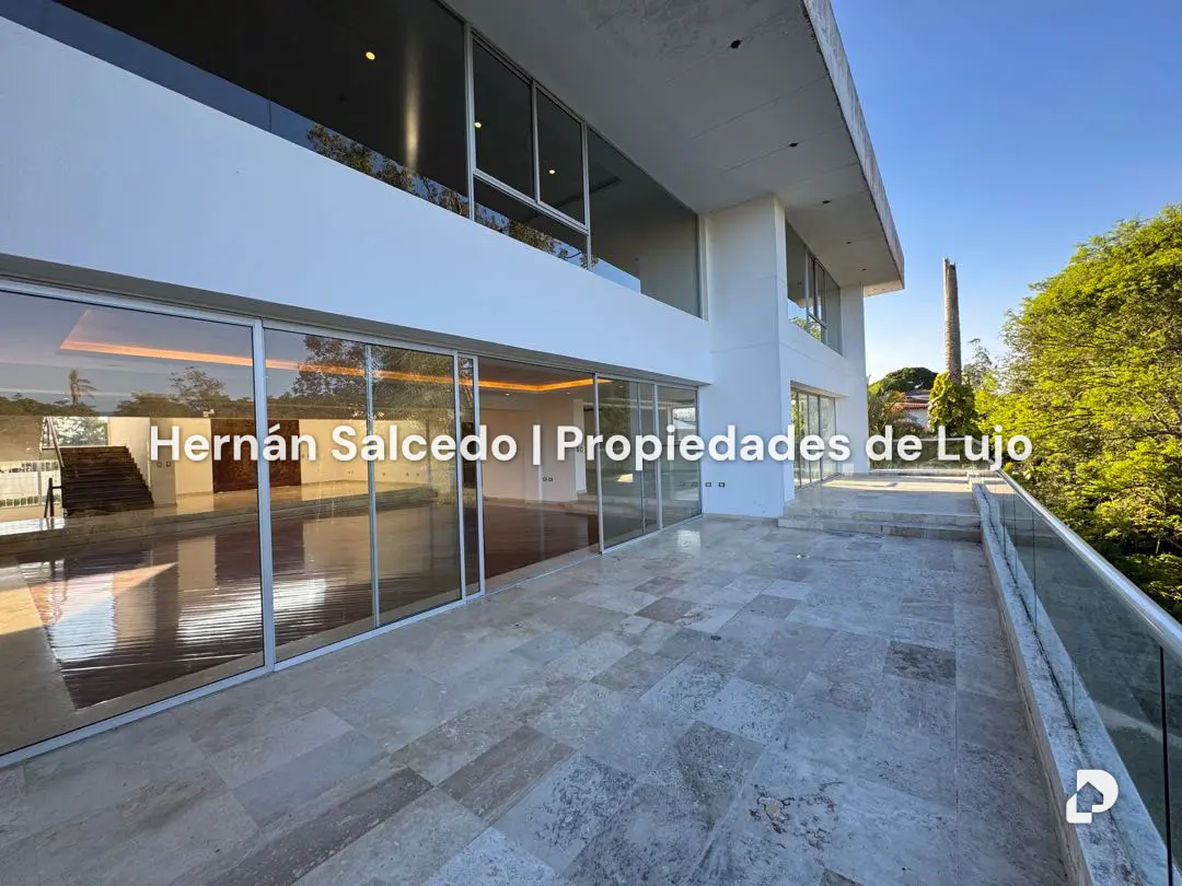 Casa en La Lagunita, Caracas – 13