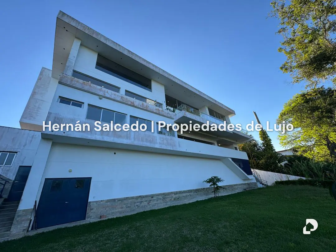 Casa en La Lagunita, Caracas – 9