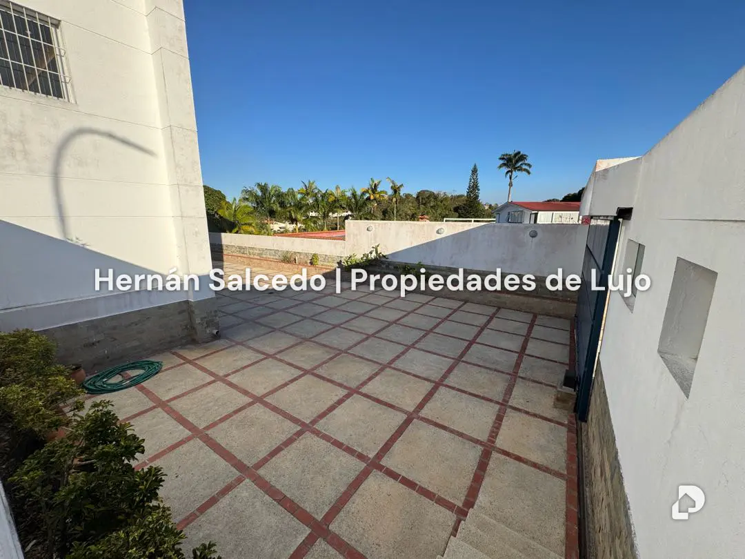 Casa en La Lagunita, Caracas – 25