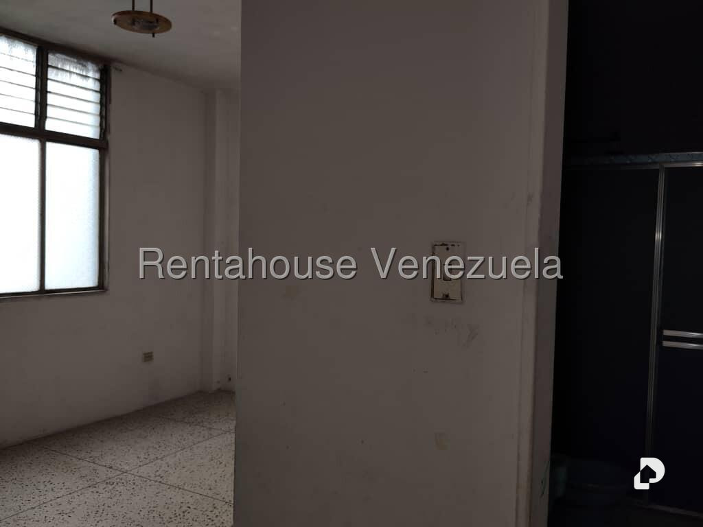 Local comercial en Catia, Caracas – 18
